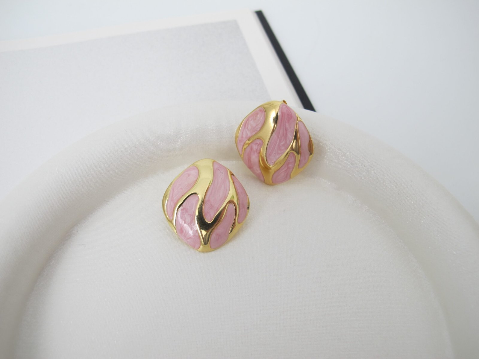 Gold Vibe Σκουλαρίκια