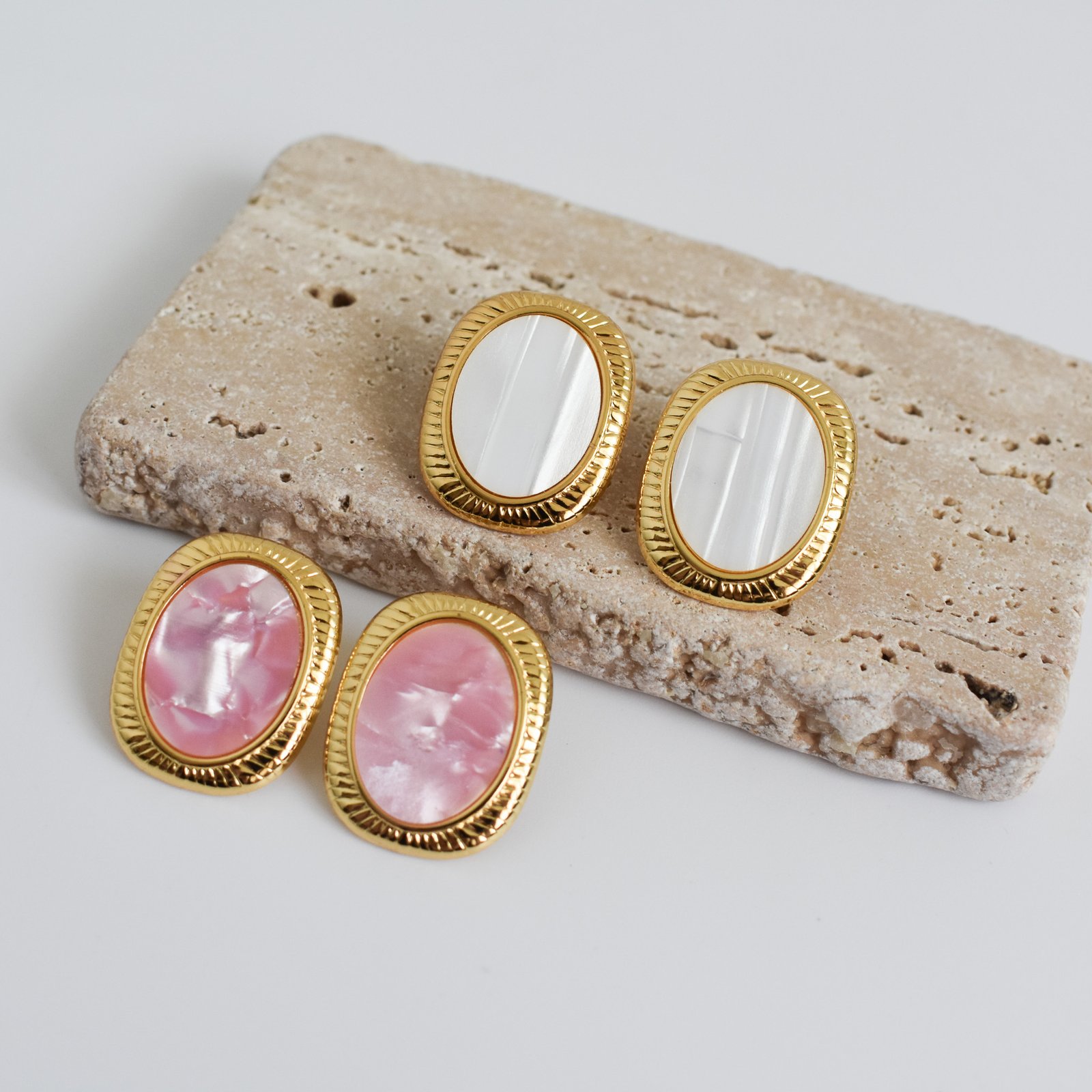 Oval Pearl & Shell Σκουλαρίκια