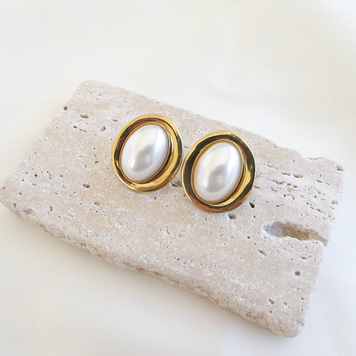 Vintage Pearl Oval Cabochon Σκουλαρίκια