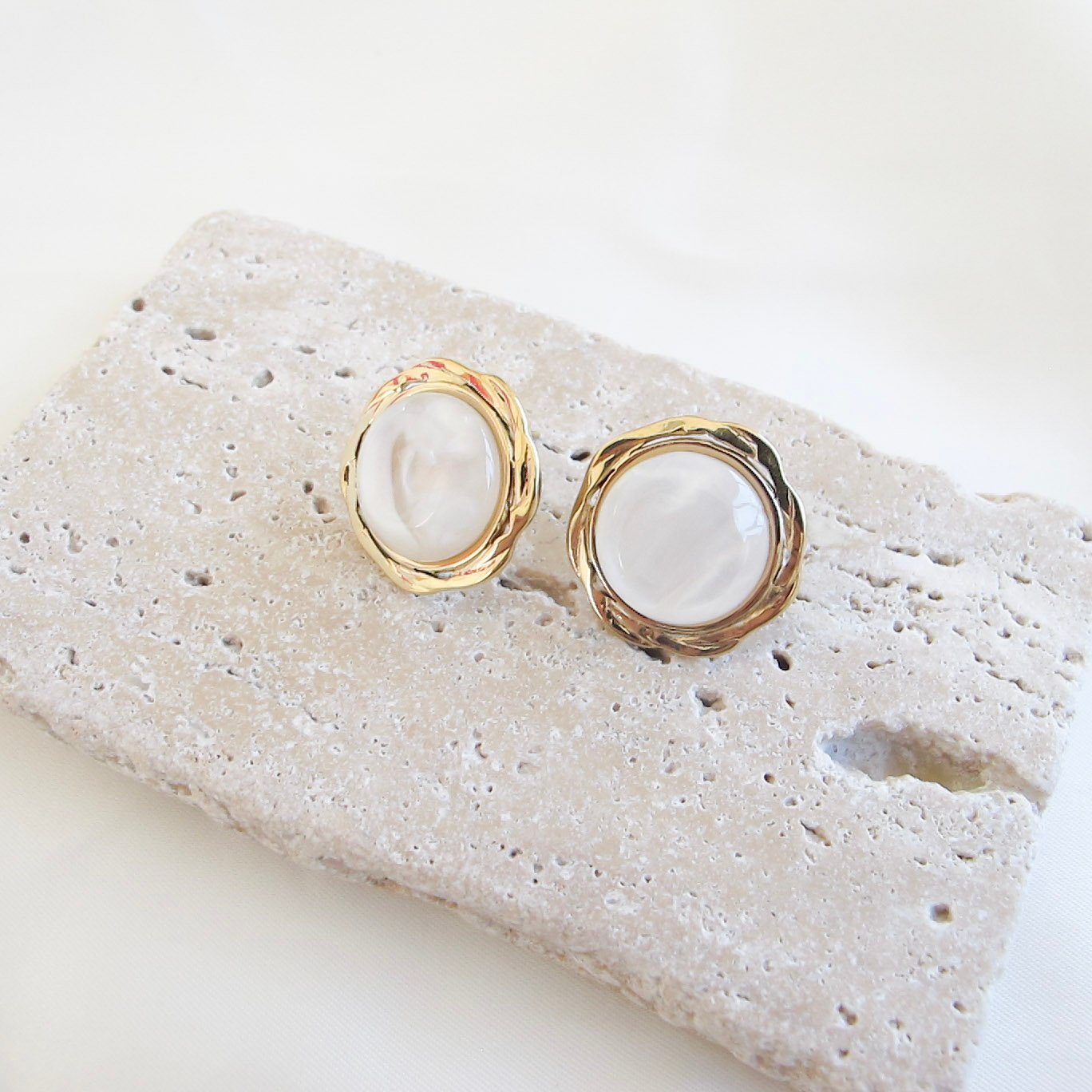 Vintage Pearl Round Button Σκουλαρίκια