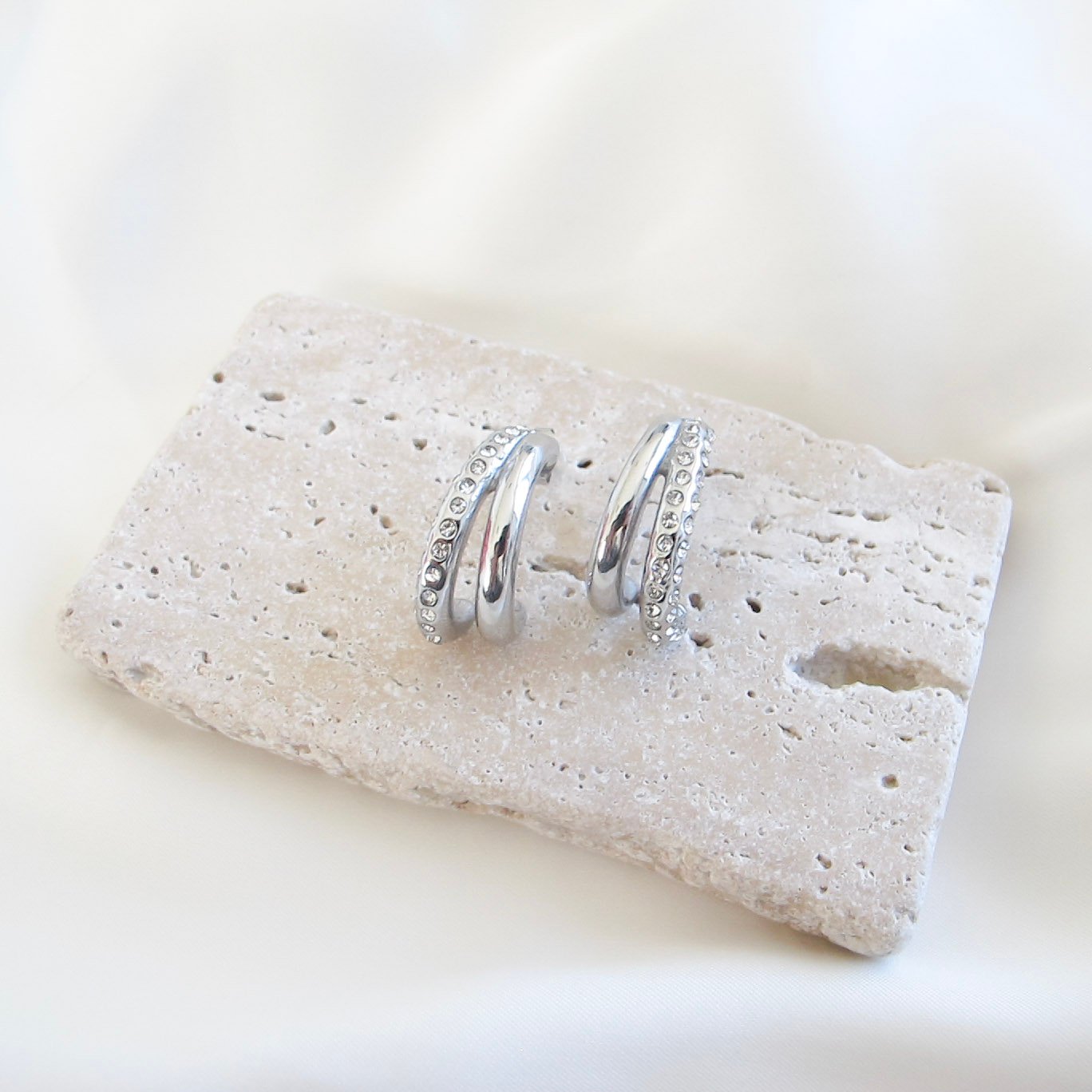 Silver Multi-Band Crystal Hoop Σκουλαρίκια