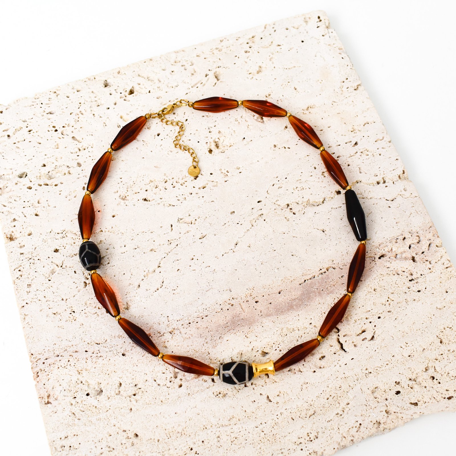 Amber Dzi Κολιέ