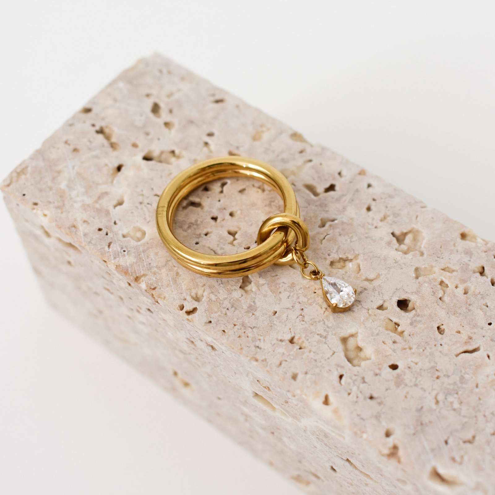 Knot Teardrop Charm Δαχτυλίδι